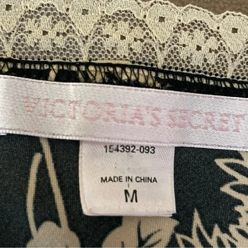 Victoria's Secret Black and Gold with Cream Lace Nightgown négligée - Picture 2 of 7